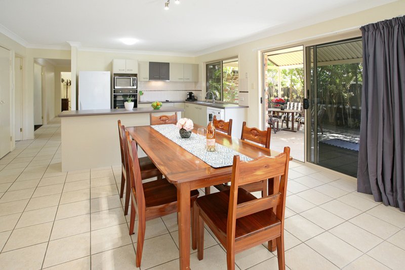 Photo - 10 Litchfield Court, North Lakes QLD 4509 - Image 6