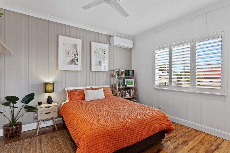 Photo - 10 Llewellyn Street, Centenary Heights QLD 4350 - Image 8