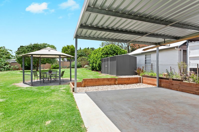 Photo - 10 Llewellyn Street, Centenary Heights QLD 4350 - Image 15