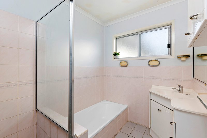 Photo - 10 Lockrose Street, Mitchelton QLD 4053 - Image 7