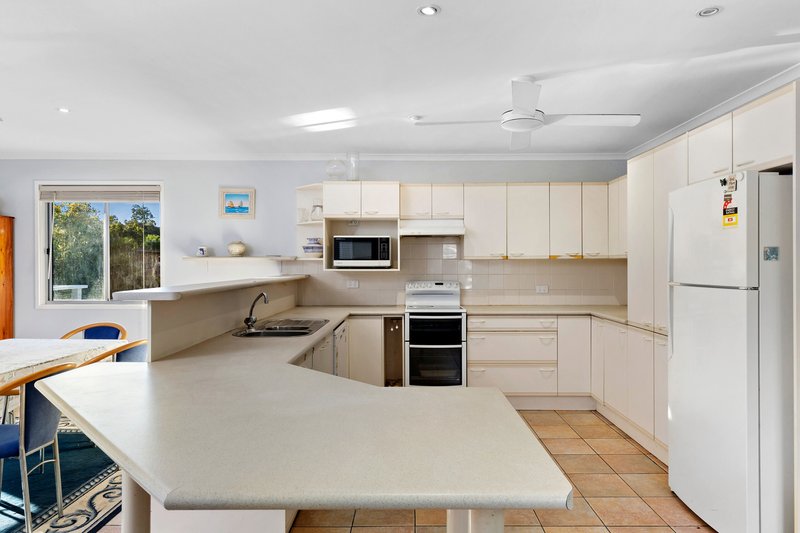 Photo - 10 Lockrose Street, Mitchelton QLD 4053 - Image 8