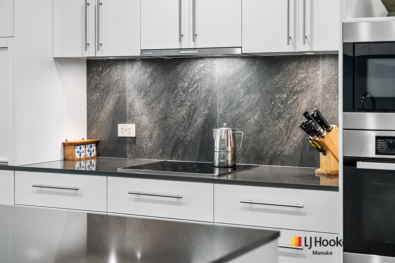 Photo - 10 Lockyer Street, Griffith ACT 2603 - Image 6