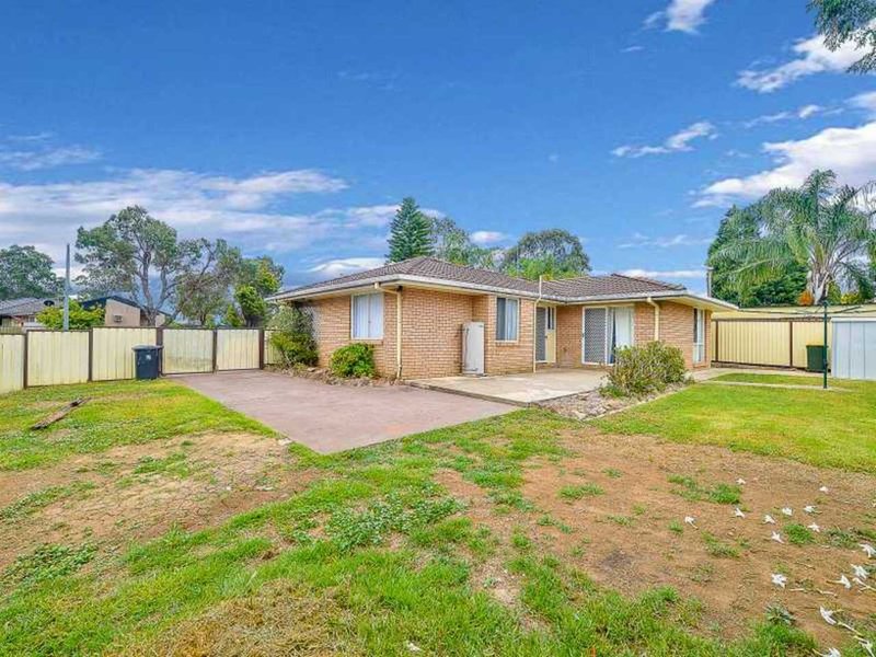 Photo - 10 Longhurst Road, Minto NSW 2566 - Image 9