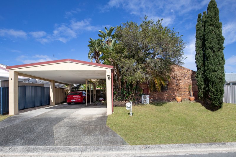 Photo - 10 Lorikeet Lane, Burleigh Waters QLD 4220 - Image 2