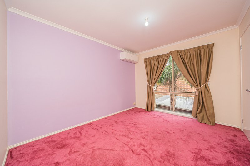 Photo - 10 Lowanna Street, Berwick VIC 3806 - Image 21