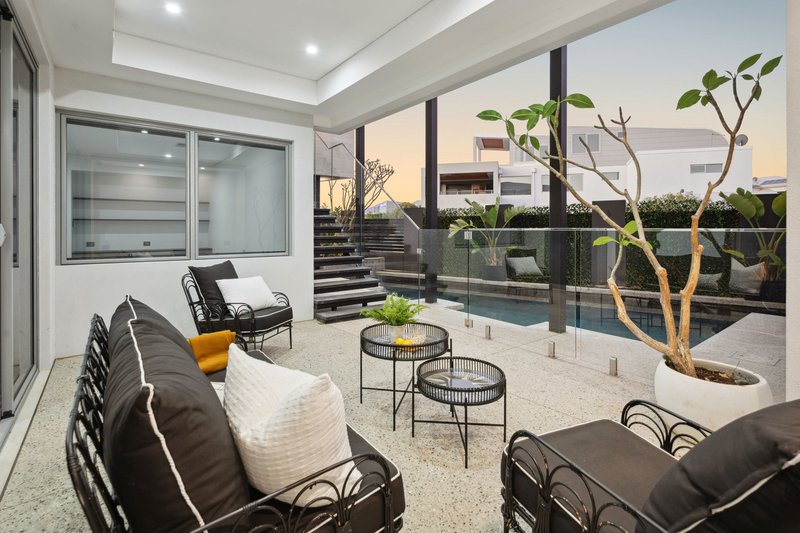 Photo - 10 Lucretia Circle, North Coogee WA 6163 - Image 28