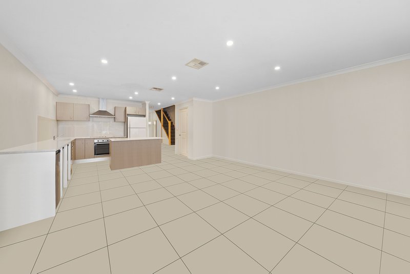 Photo - 10 Lucy Street, Albion QLD 4010 - Image 5