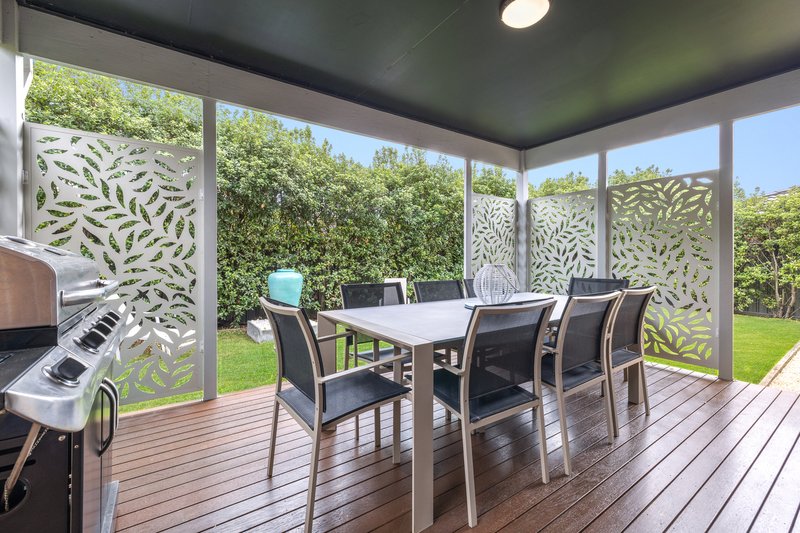 Photo - 10 Lumina Avenue, Cranbourne North VIC 3977 - Image 17