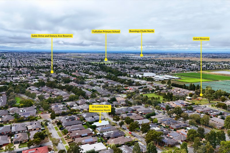 Photo - 10 Lumina Avenue, Cranbourne North VIC 3977 - Image 21