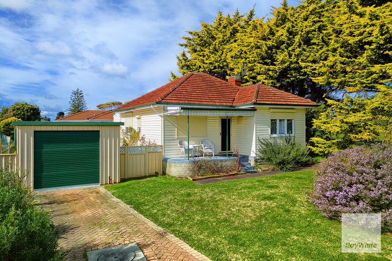 10 Lurline Street, Orana WA 6330