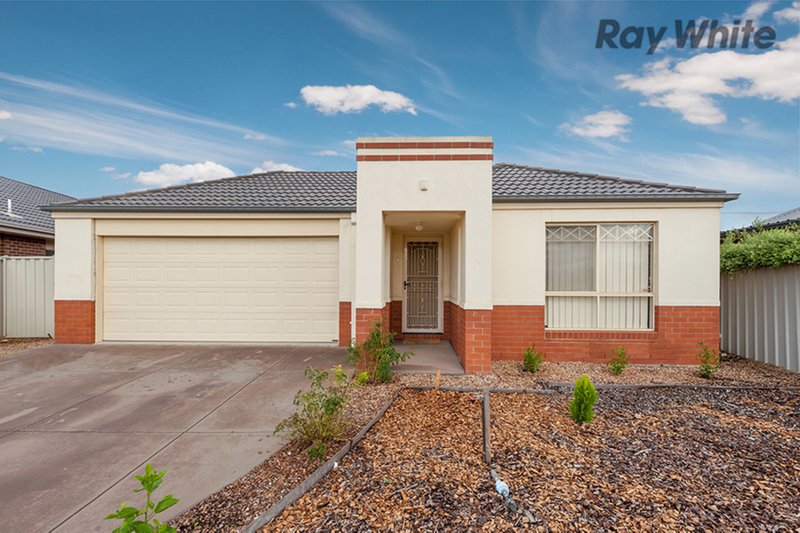 10 Lyme Park Circle, Caroline Springs VIC 3023