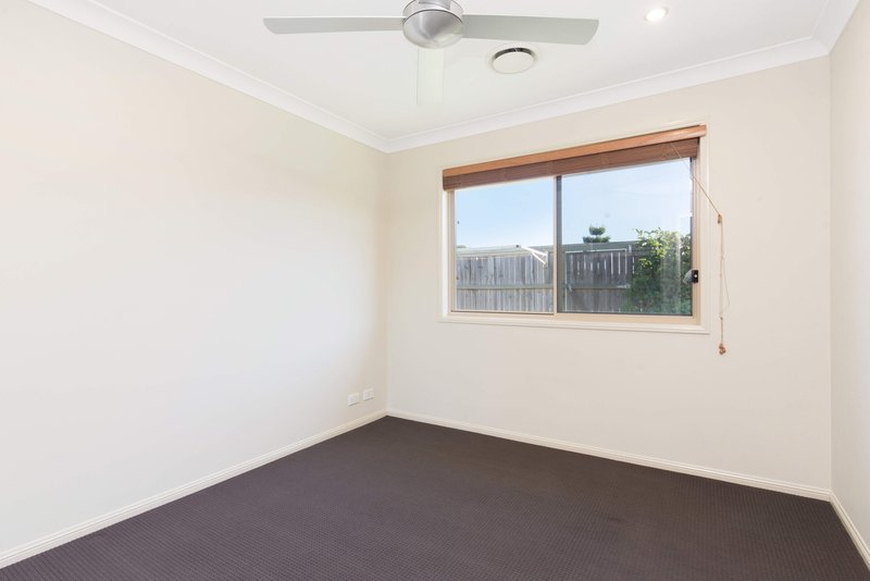 Photo - 10 Lyrebird Crescent, Upper Kedron QLD 4055 - Image 7