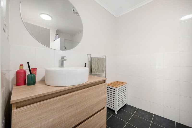 Photo - 10 Lyttleton Crescent, Cook ACT 2614 - Image 10