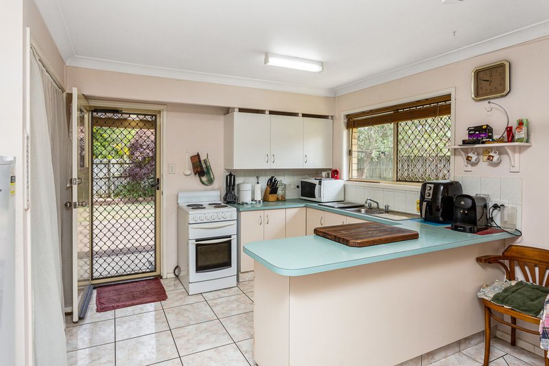 Photo - 10 Maas Ct , Waterford West QLD 4133 - Image 4