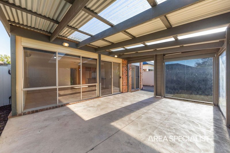 Photo - 10 Macalister Place, Pakenham VIC 3810 - Image 9