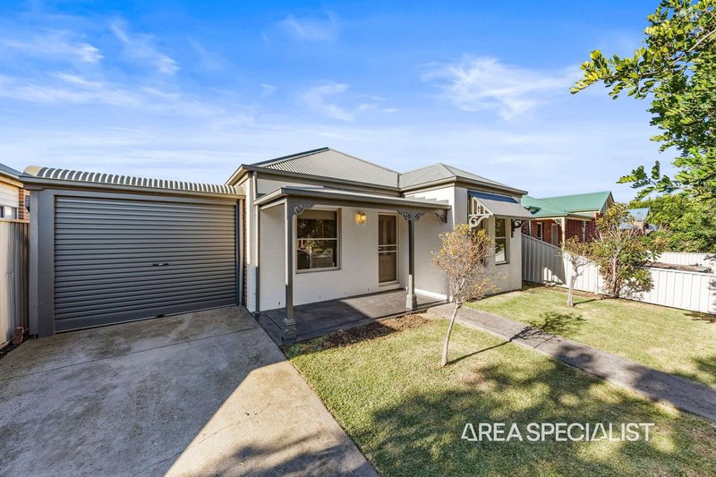 Photo - 10 Macalister Place, Pakenham VIC 3810 - Image 12