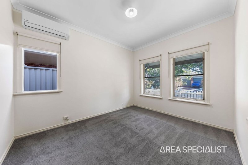 Photo - 10 Macalister Place, Pakenham VIC 3810 - Image 16