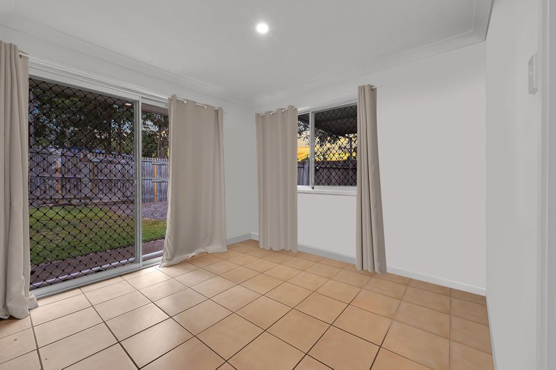 Photo - 10 Macfarlane Street, Riverhills QLD 4074 - Image 13