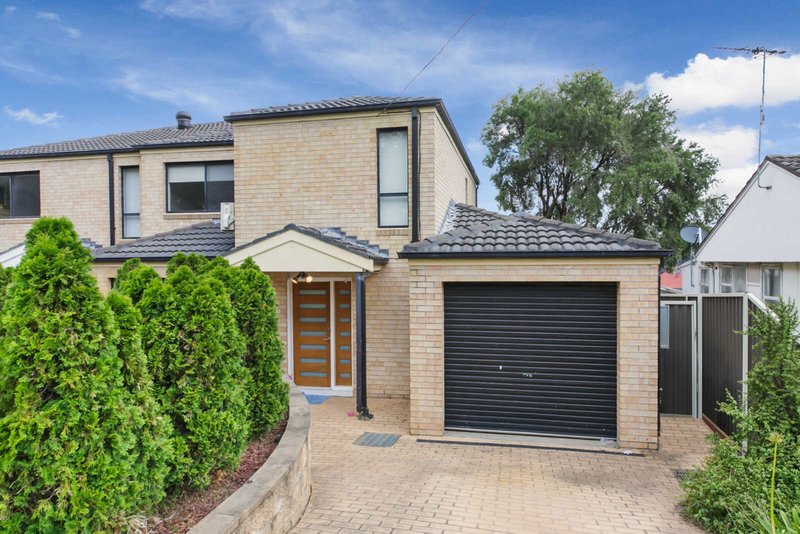 Photo - 10 Macquarie Road, Greystanes NSW 2145 - Image 5