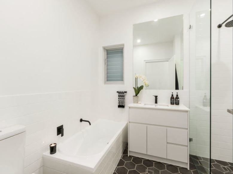 Photo - 10 Macquarie Street, Leichhardt NSW 2040 - Image 4