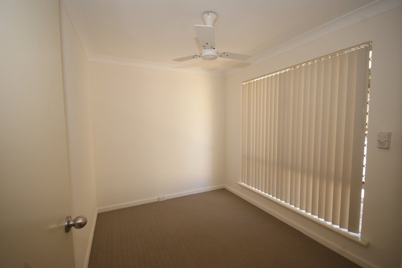 Photo - 10 Madden Way, Parmelia WA 6167 - Image 11