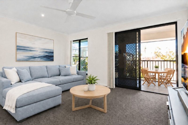 Photo - 10 Madeira Street, Springfield Lakes QLD 4300 - Image 5