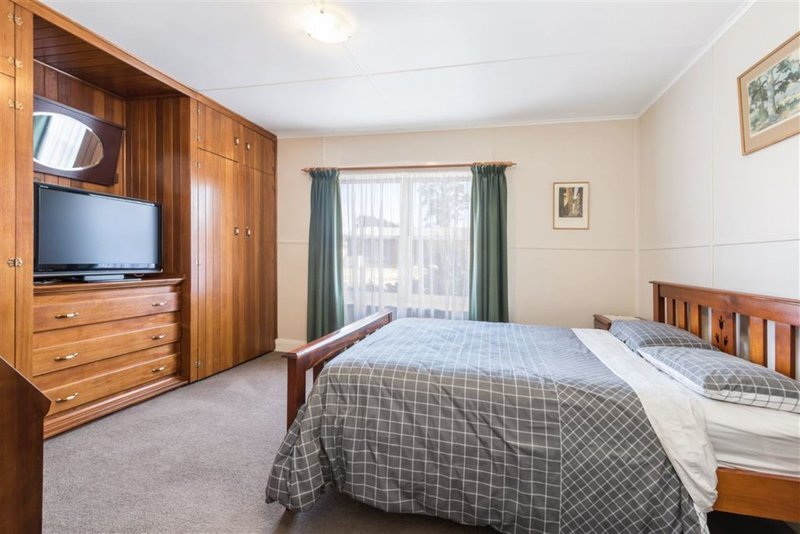 Photo - 10 Madeline Street, Latrobe TAS 7307 - Image 7