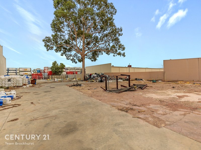 Photo - 10 Madrid Place, Maddington WA 6109 - Image 5