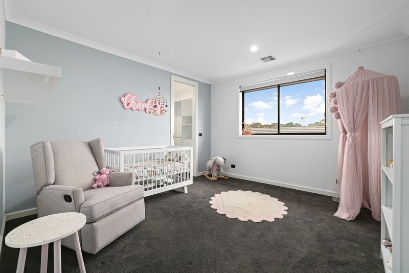 Photo - 10 Magdala Street, Werribee VIC 3030 - Image 14