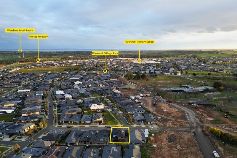 Photo - 10 Magdala Street, Werribee VIC 3030 - Image 25