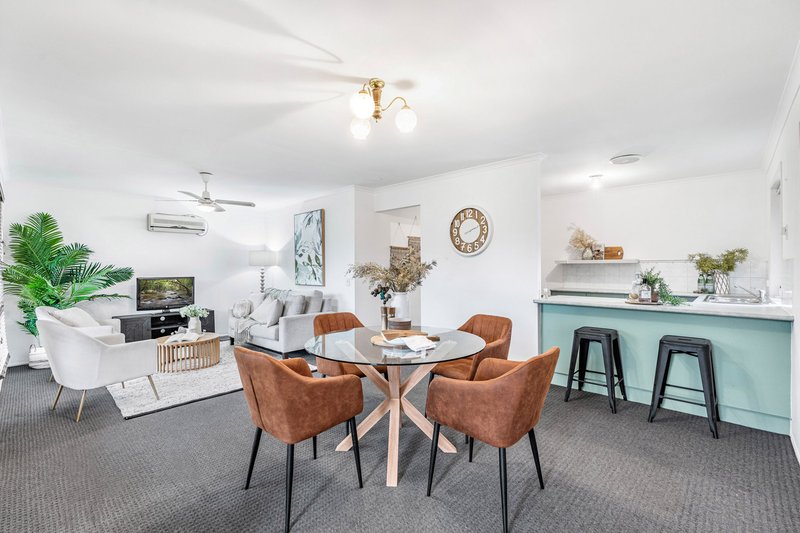 Photo - 10 Magdalene Street, Wynnum West QLD 4178 - Image 2