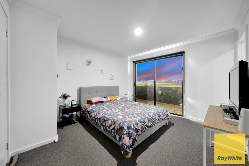 Photo - 10 Magenta Walk, Tarneit VIC 3029 - Image 9