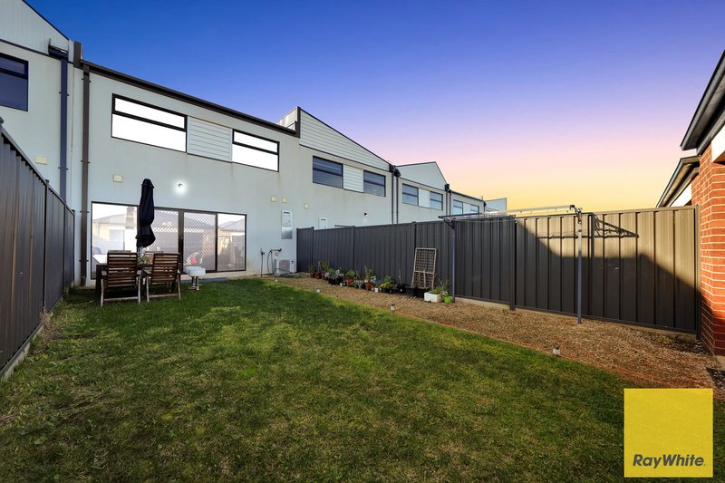 Photo - 10 Magenta Walk, Tarneit VIC 3029 - Image 14