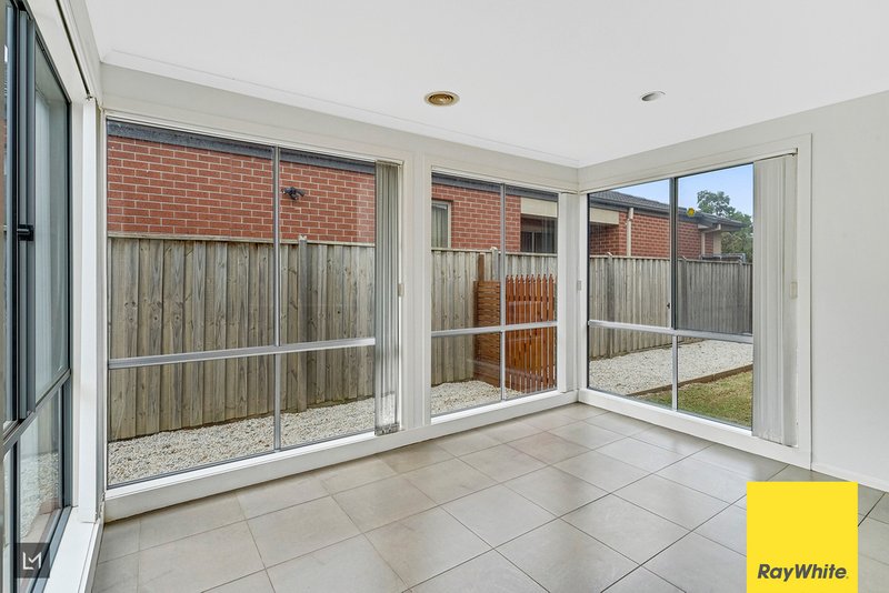 Photo - 10 Mahogany Drive, Point Cook VIC 3030 - Image 16