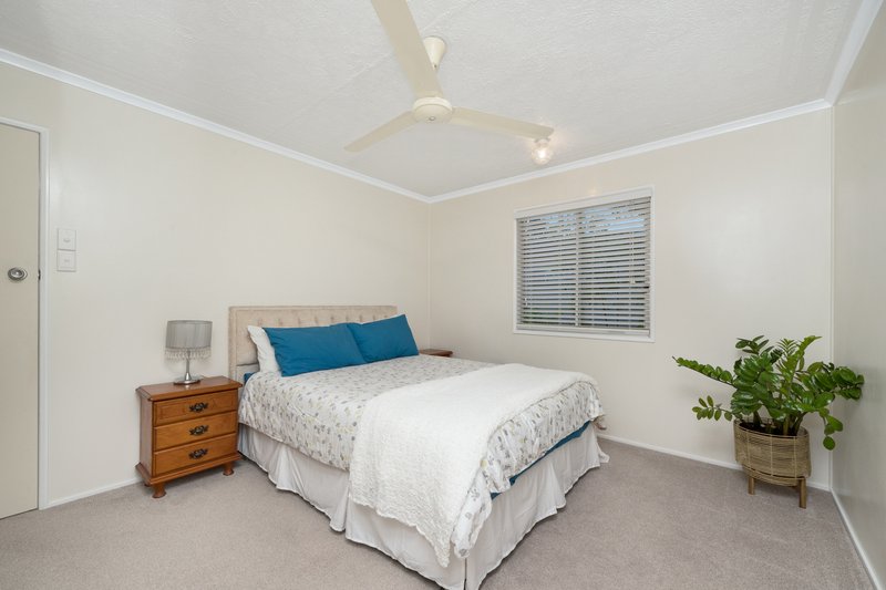 Photo - 10 Malbon Road, Kirwan QLD 4817 - Image 5