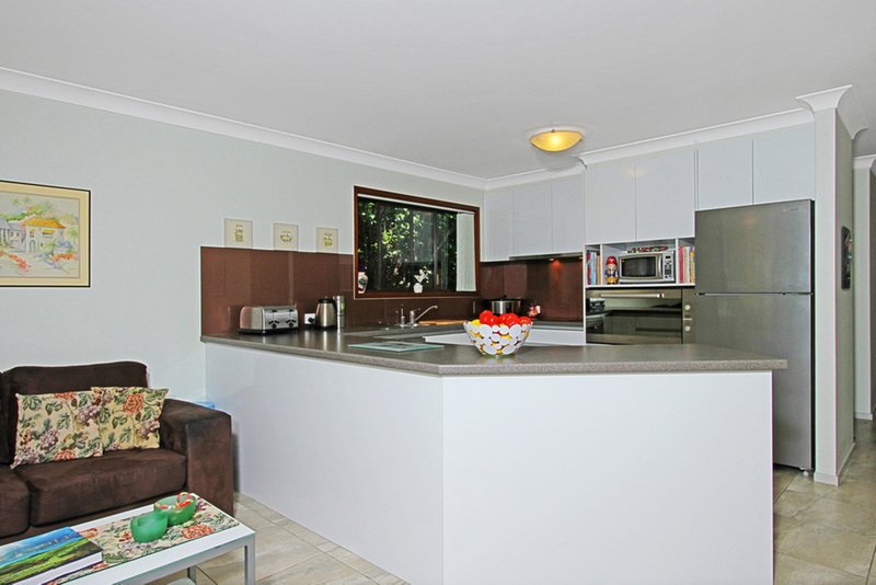 Photo - 10 Manning Avenue, Narrawallee NSW 2539 - Image 10