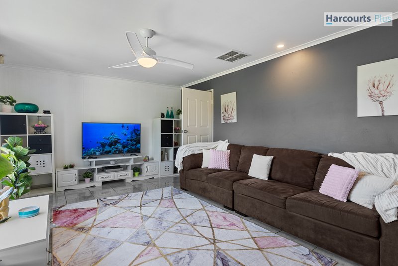 Photo - 10 Manoora Drive, Hallett Cove SA 5158 - Image 3