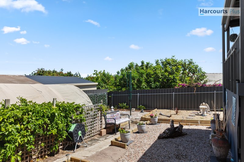 Photo - 10 Manoora Drive, Hallett Cove SA 5158 - Image 20