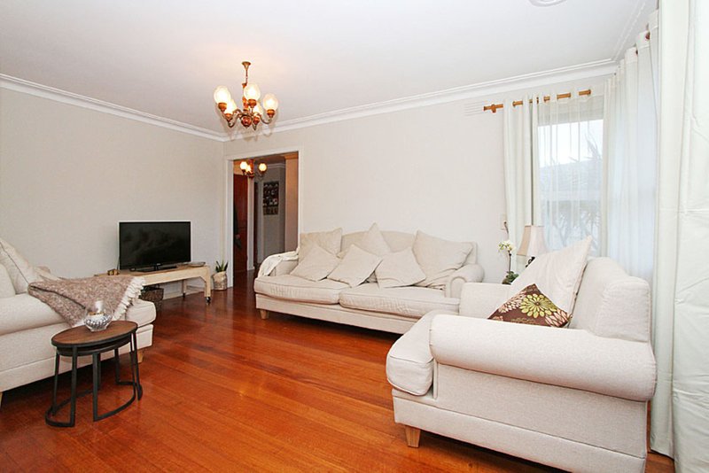 Photo - 10 Manton Court, Thomastown VIC 3074 - Image 6