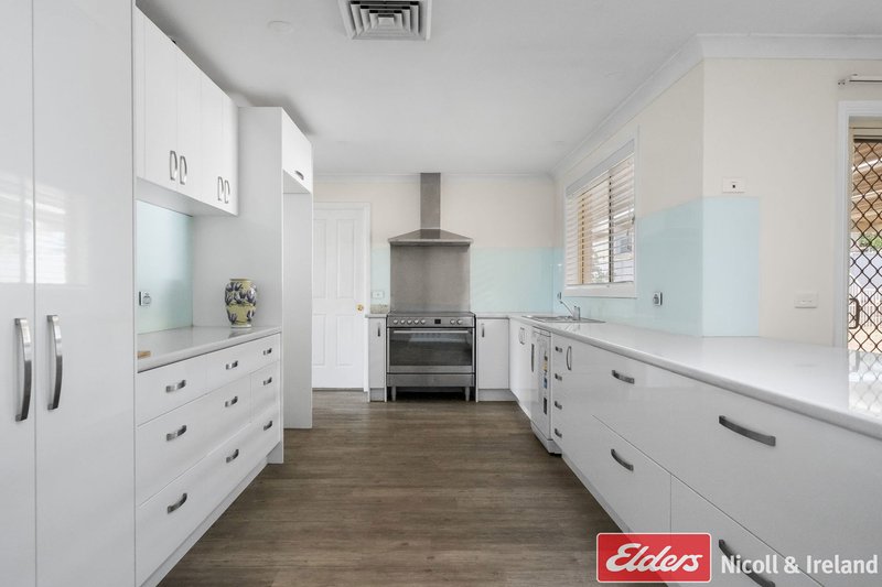 Photo - 10 Maple Close, Kelso NSW 2795 - Image 3