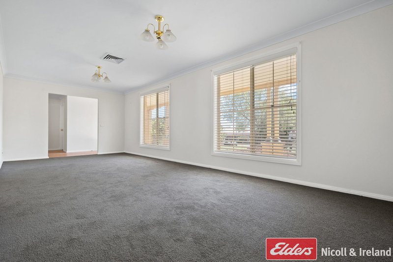 Photo - 10 Maple Close, Kelso NSW 2795 - Image 4