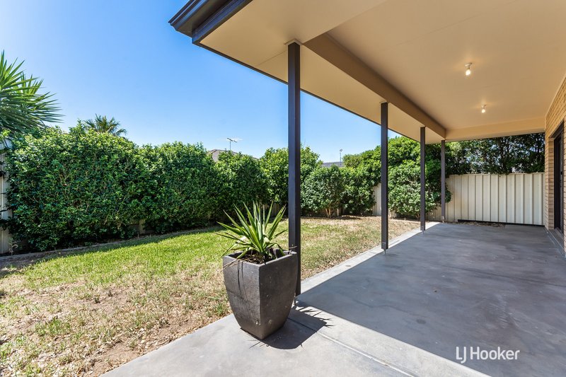 Photo - 10 Maple Leaf Court, Munno Para West SA 5115 - Image 15