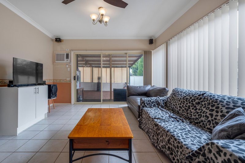 Photo - 10 Maple Place, Craigieburn VIC 3064 - Image 6