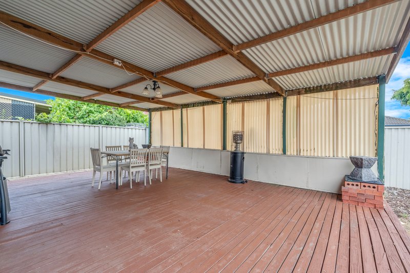 Photo - 10 Maple Place, Craigieburn VIC 3064 - Image 11