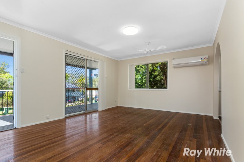 Photo - 10 Maple Street, Marsden QLD 4132 - Image 4