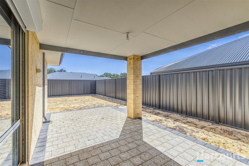 Photo - 10 Mapleton Drive, Yanchep WA 6035 - Image 10