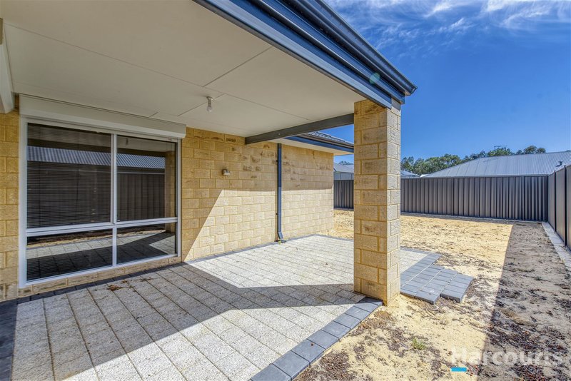 Photo - 10 Mapleton Drive, Yanchep WA 6035 - Image 11