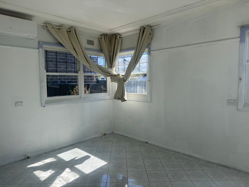 Photo - 10 Margaret Street, Fairfield NSW 2165 - Image 3