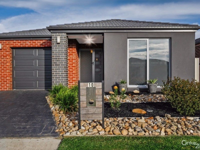 10 Margitta Lane, Pakenham VIC 3810