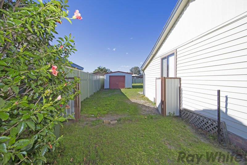 Photo - 10 Marina Street, Budgewoi NSW 2262 - Image 2